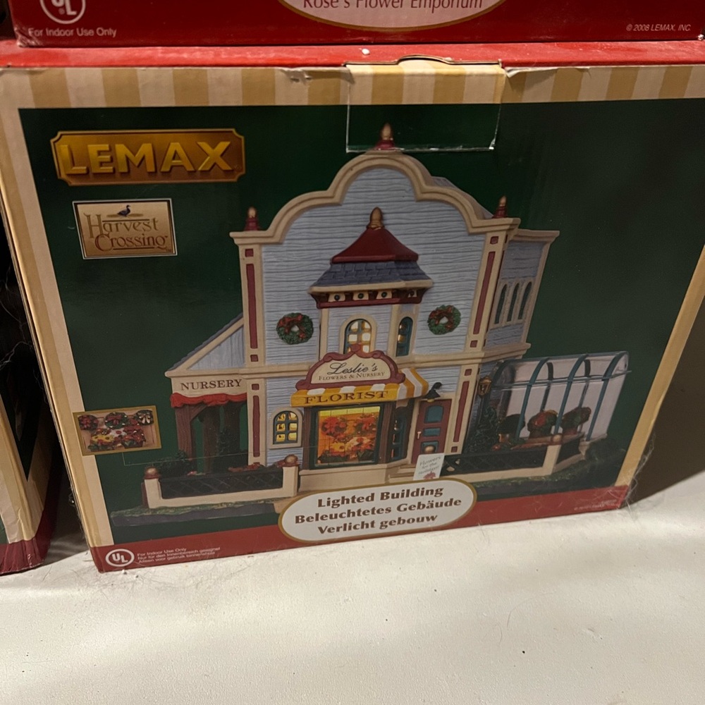 Lemax Harvest Crossing Lighted Florist Building